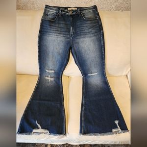 Like New KanCan Super Flare Bell bottoms sz 29